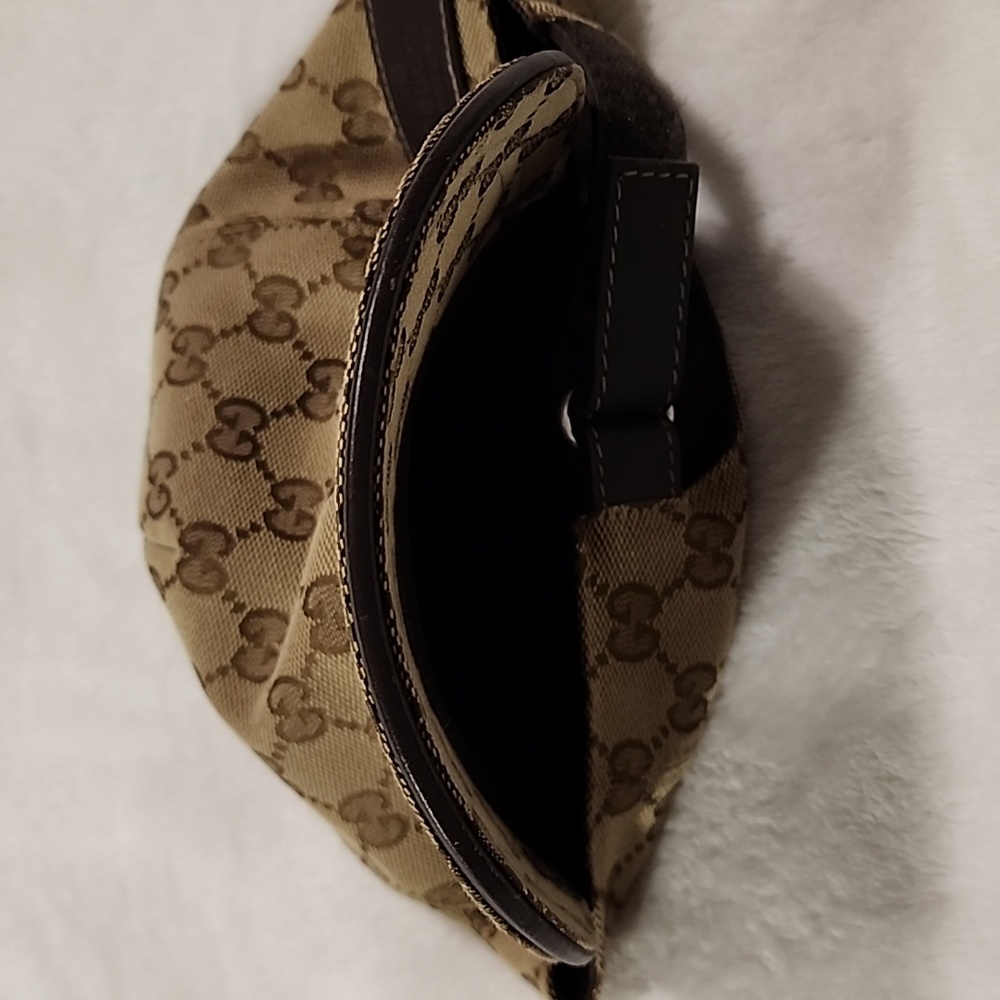 GUCCI - Picture 8 of 10